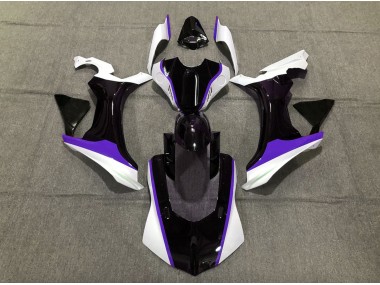 Viola In Bianco & Nero 15-19 Yamaha R1 Carena